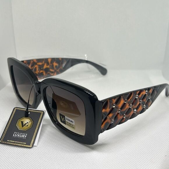 VG Women’s Tortoise Quilted Pattern Rhinestone Sunglasses - Picture 1 of 3